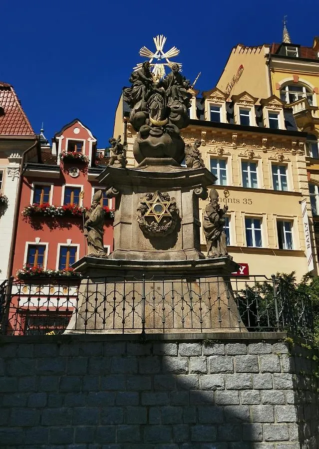 Ubytovani Ester - Utulny Byt V Lazenskem Centru Karlovych Varu Se Zahradkou Apartment Karlovy Vary